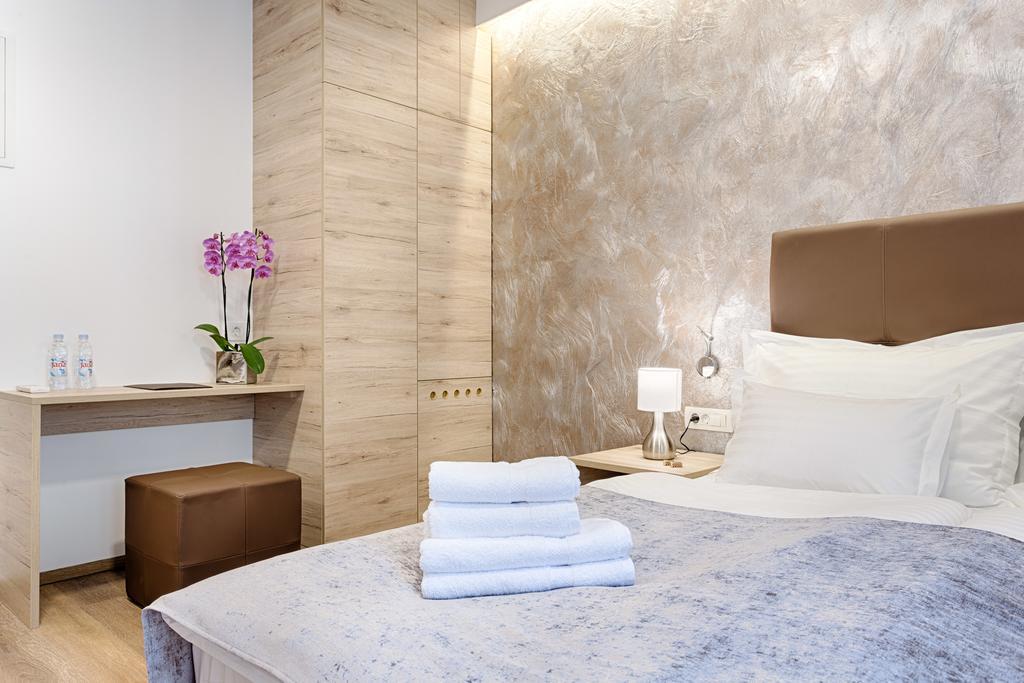 Central Pearl By Nono Ban Rooms สปลิท ภายนอก รูปภาพ