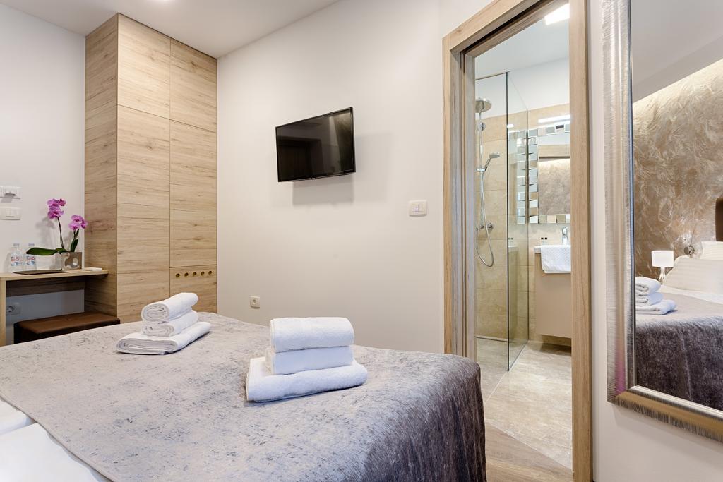 Central Pearl By Nono Ban Rooms สปลิท ภายนอก รูปภาพ